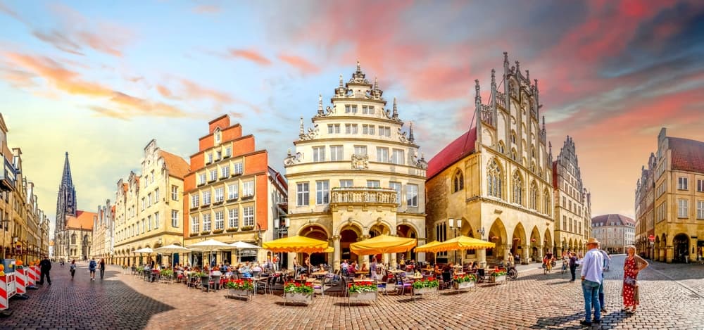 Historische Giebelhäuser am Prinzipalmarkt in Münster